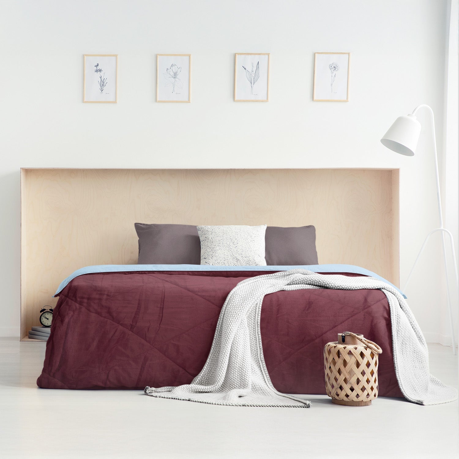 Ruby Red & Faded Blue – Nordic Life Double Microfibre Comforter