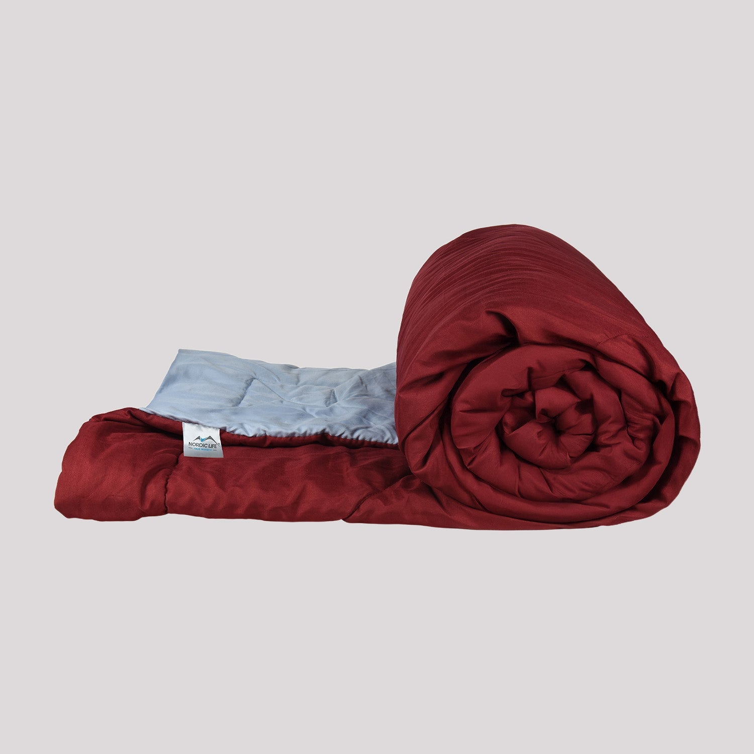 Ruby Red & Faded Blue – Nordic Life Double Microfibre Comforter